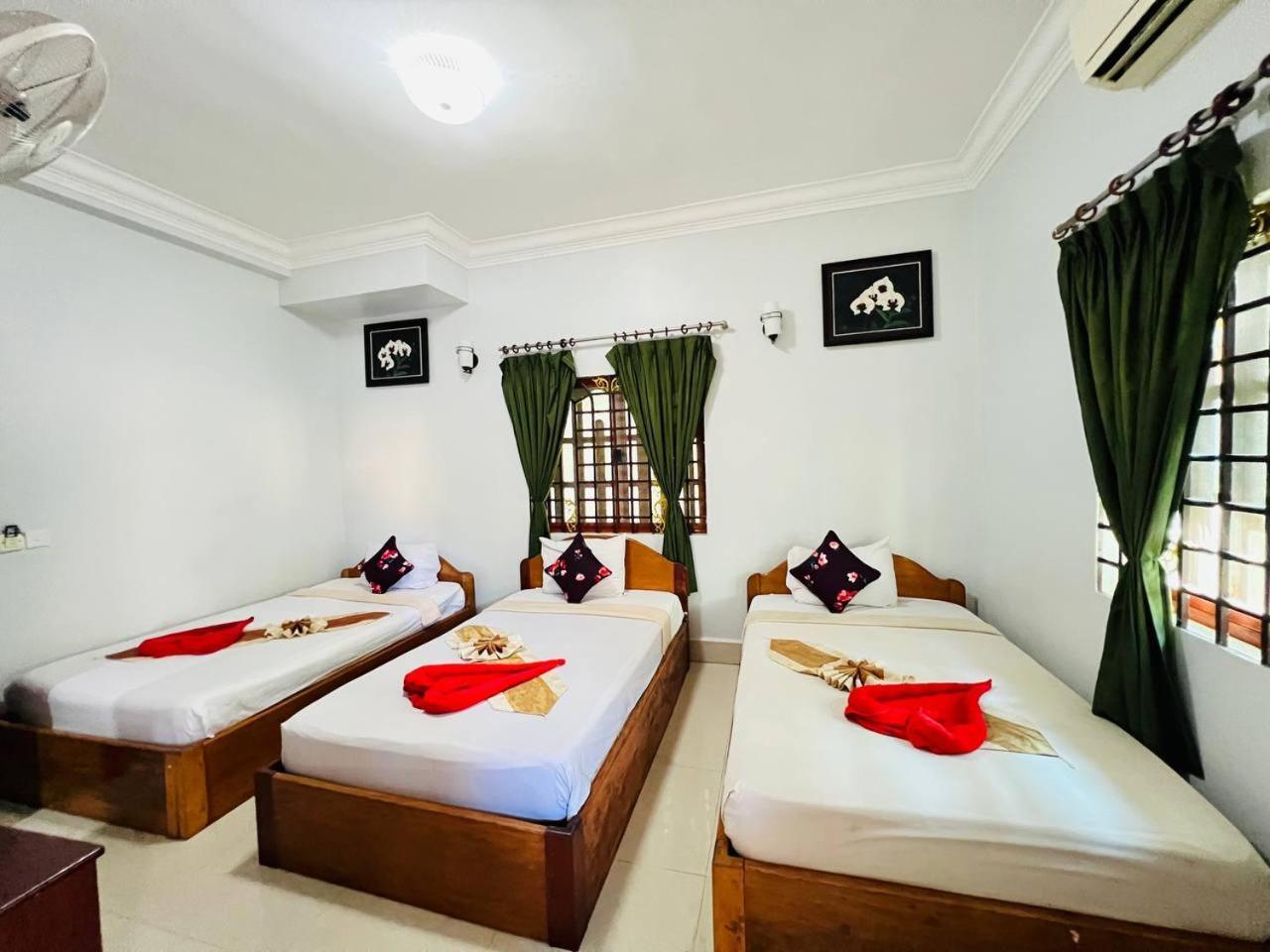 Golden Papaya Guesthouse เสียมราฐ ภายนอก รูปภาพ