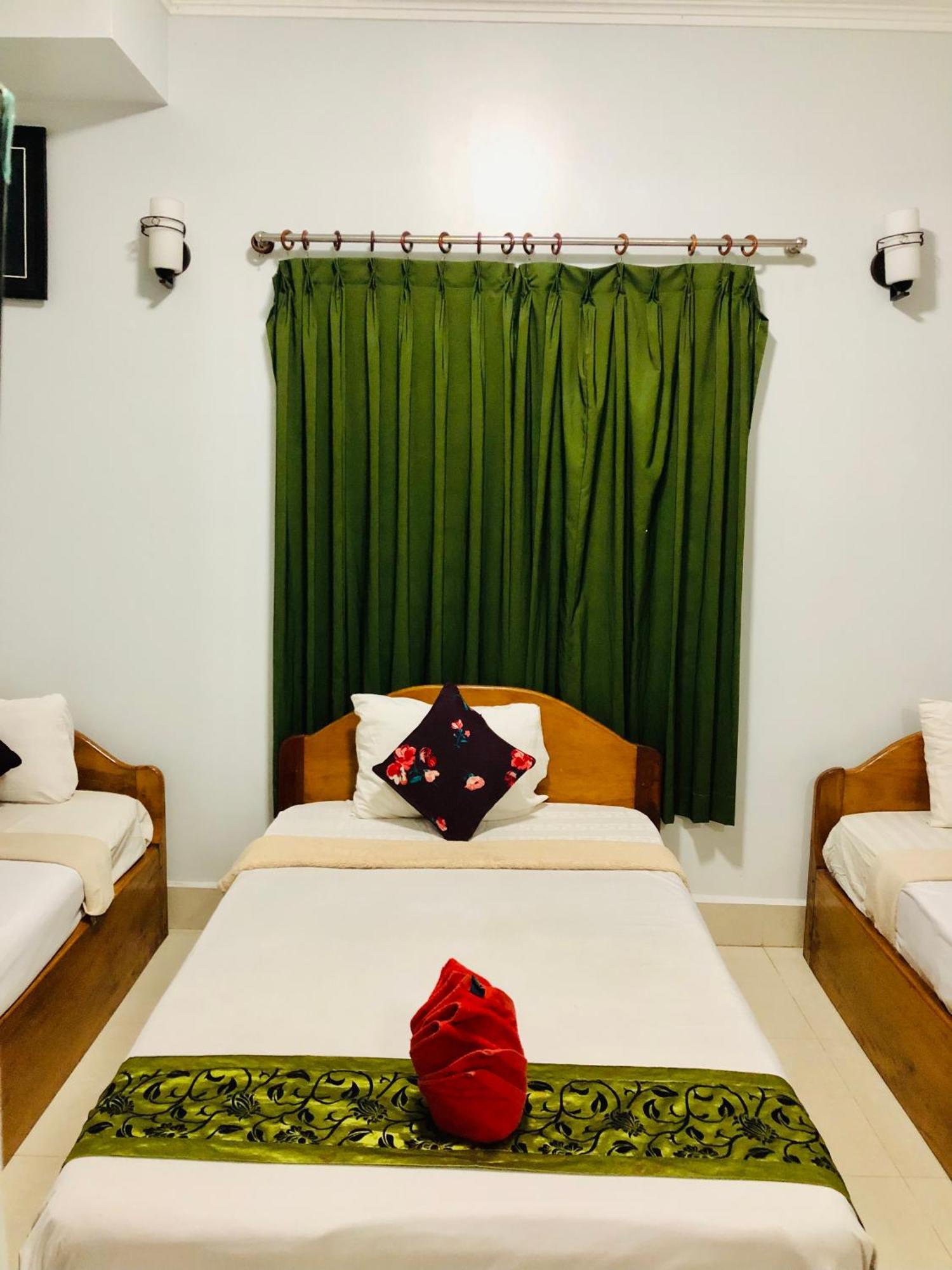 Golden Papaya Guesthouse เสียมราฐ ภายนอก รูปภาพ