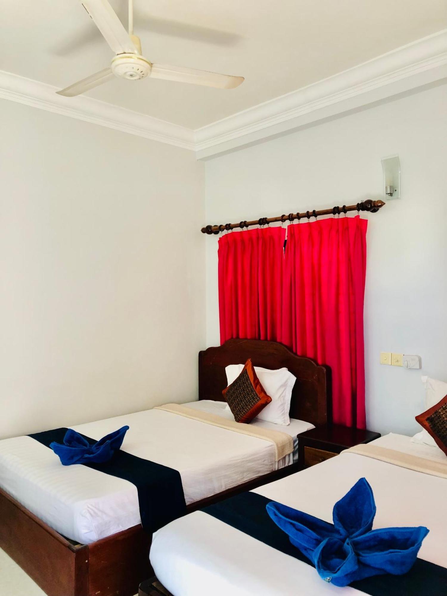 Golden Papaya Guesthouse เสียมราฐ ภายนอก รูปภาพ